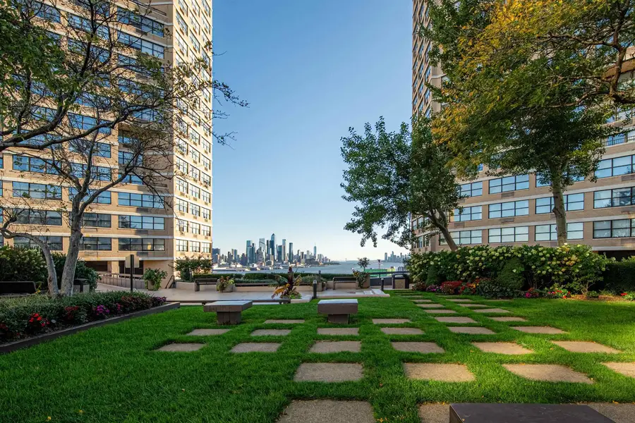 7000 Kennedy Boulevard 25F, Guttenberg, NJ 07093 - #3