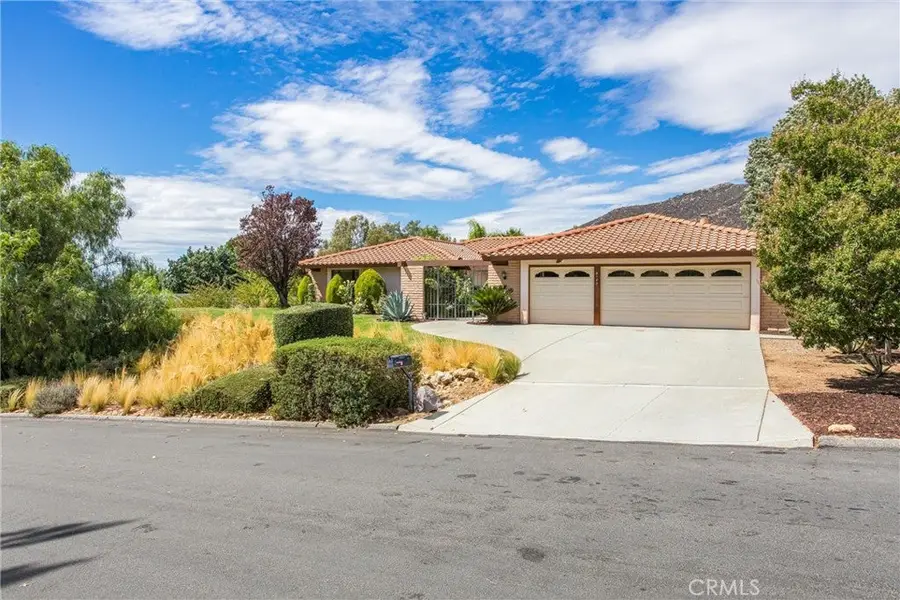 9103 Oak Creek Road, Cherry Valley, CA 92223 - Image #2