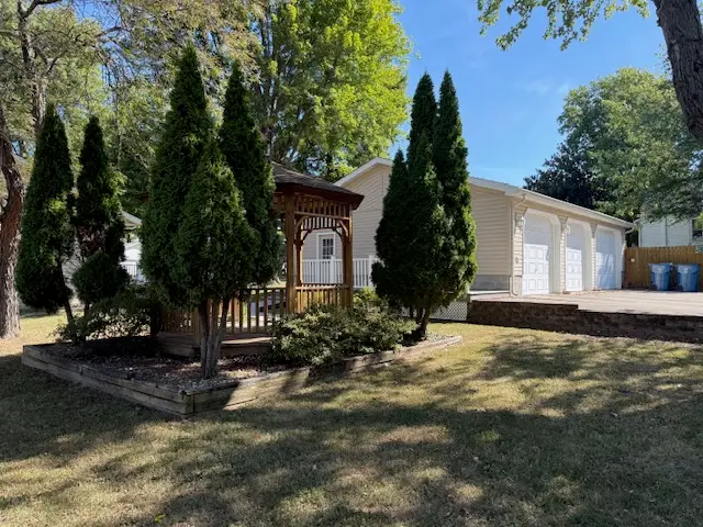 404 N Maple Street, Christopher, IL 62822 - Image #2