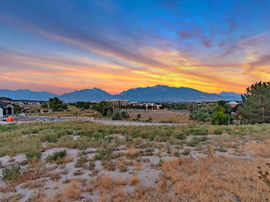 1096 W Kings Landing Ct #2, South Jordan, UT 84095 - #2