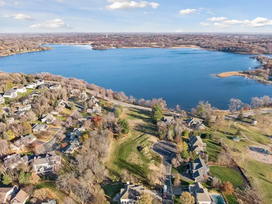 3981 White Oak Lane, Chanhassen, MN 55331 - Image #3