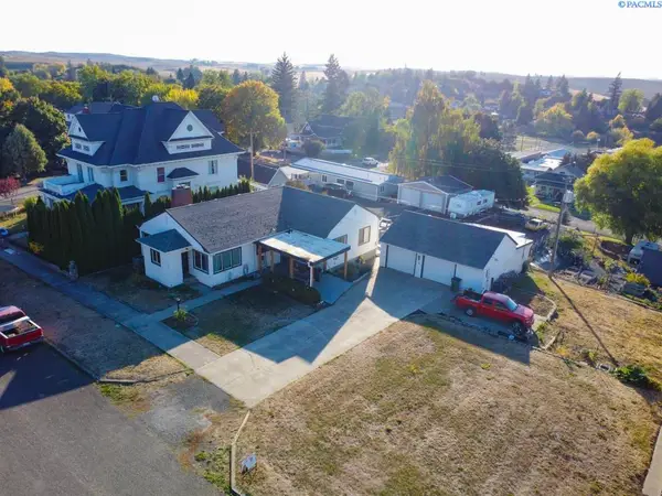 105 S Howard St, Tekoa, WA 99033