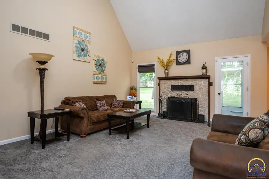 6239 SW 38th Pl, Topeka, KS 66610 - Image #2