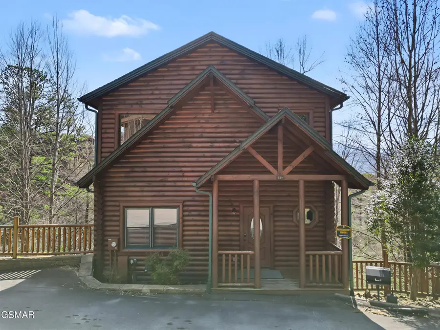 727 Mountain Stream Way, Gatlinburg, TN 37738 - #2