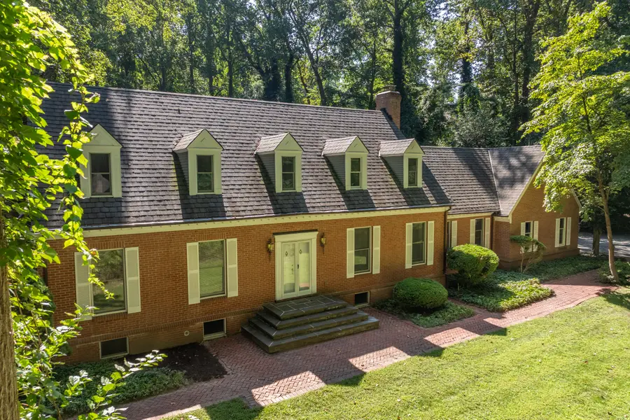 18 Lloyd Point Drive, Lloyd Harbor, NY 11743 - Image #2