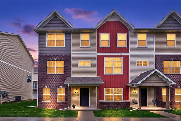 9120 Greenspire Drive #106, West Des Moines, IA 50266