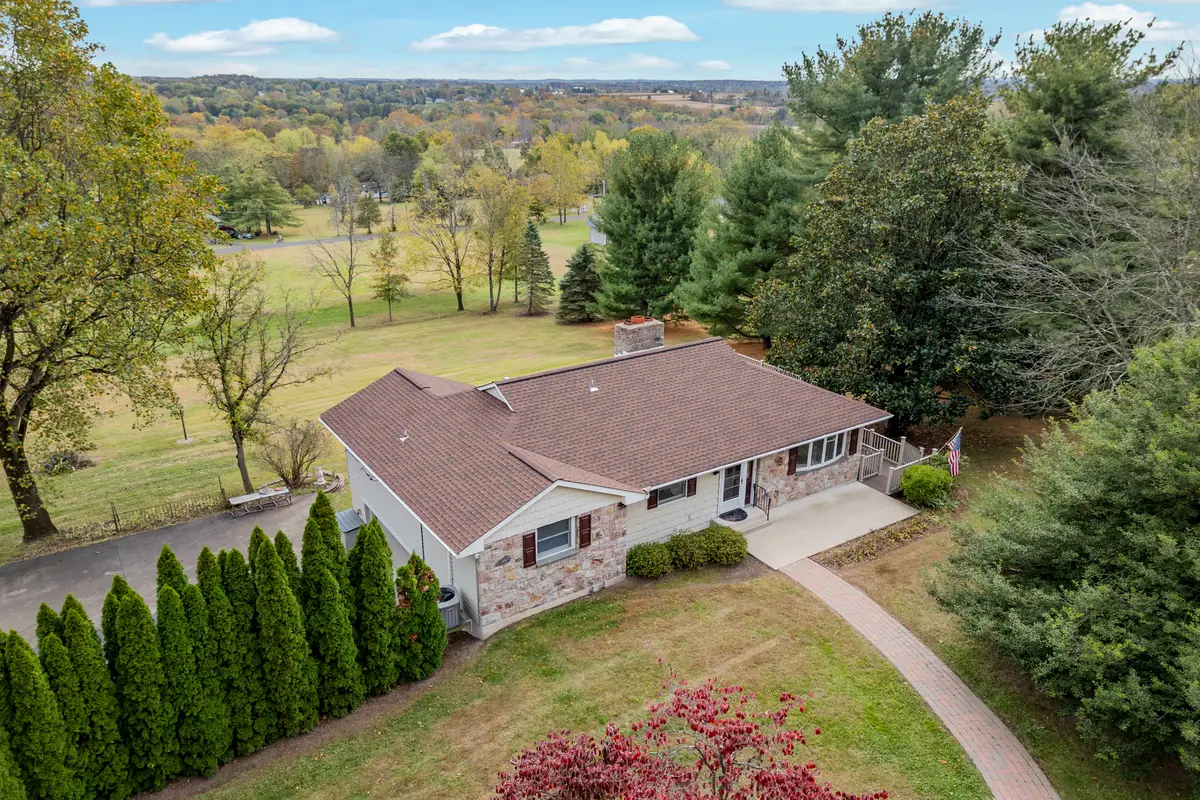 20 Highview Dr, Telford, PA 18969 - Image #1