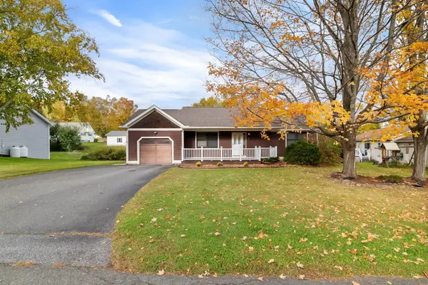 17 Country Way, Barre City, VT 05641