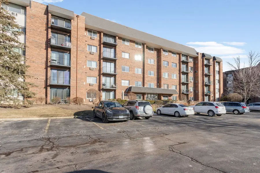 4711 Saint Joseph Creek Drive #5H, Lisle, IL 60532 - #2