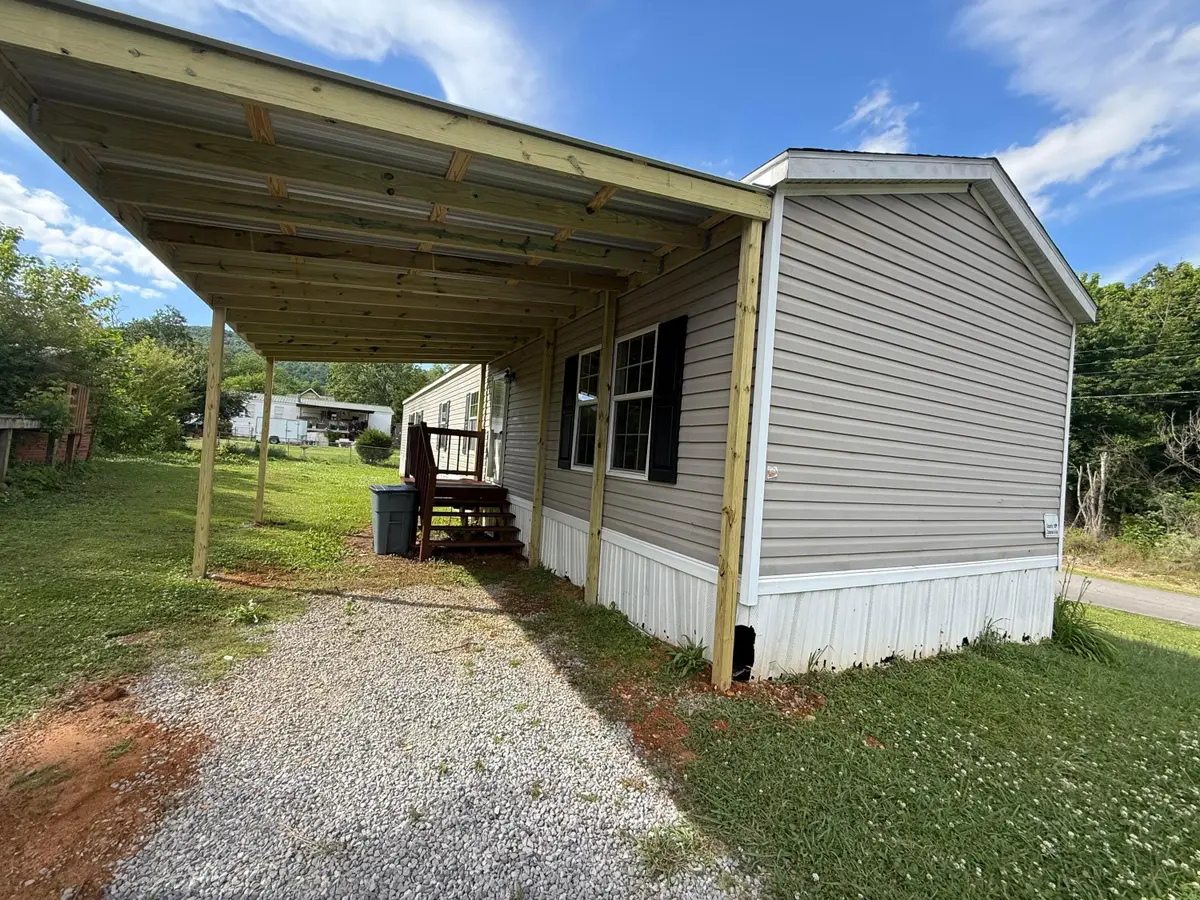 502 E 5th Street, Stevenson, AL 35772 - #1