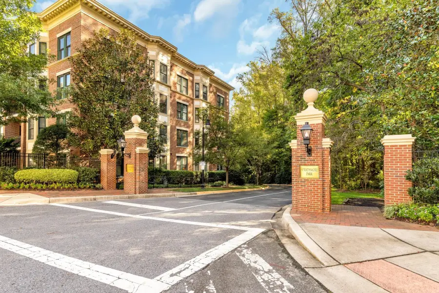 10400 Strathmore Park Ct #301, North Bethesda, MD 20852 - #2