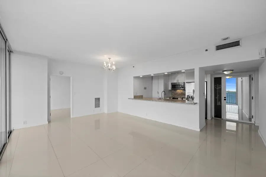 7601 E Treasure Dr #PH216, North Bay Village, FL 33141 - Image #3