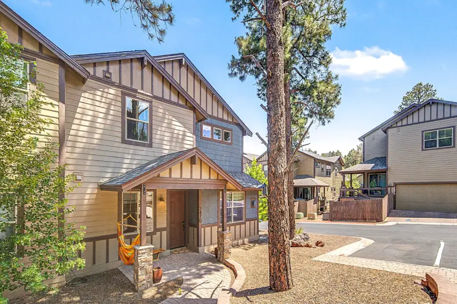 2470 W Clement Circle, Flagstaff, AZ 86001 - #3