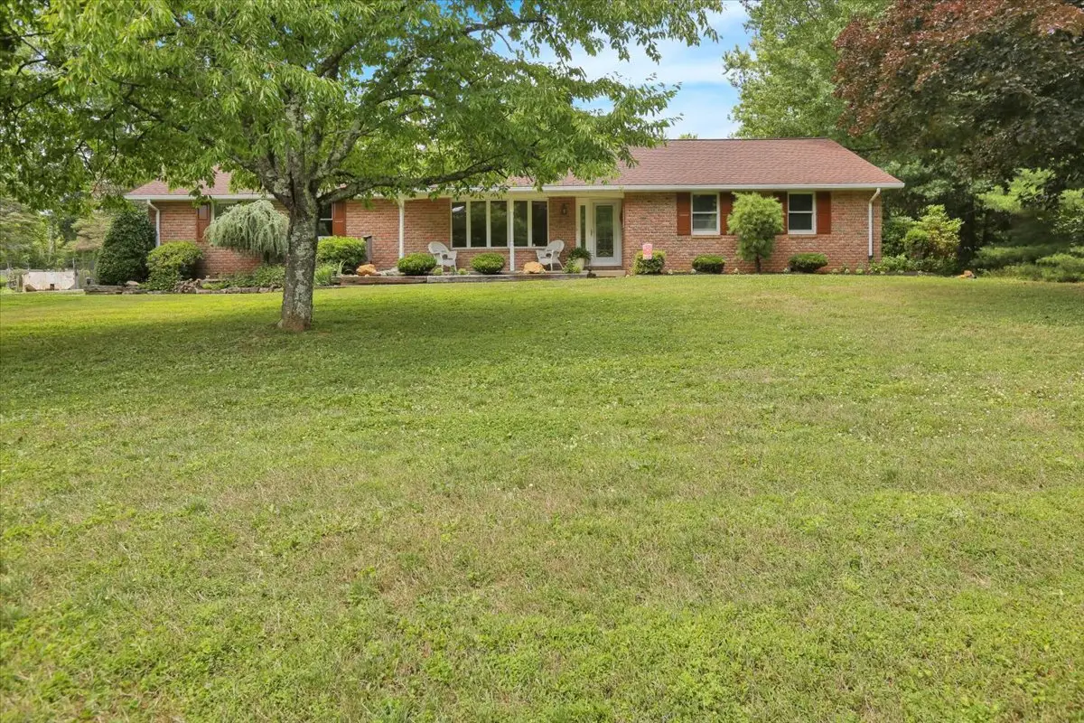 1097 Soffa Rd, East Greenville, PA 18041 - #1