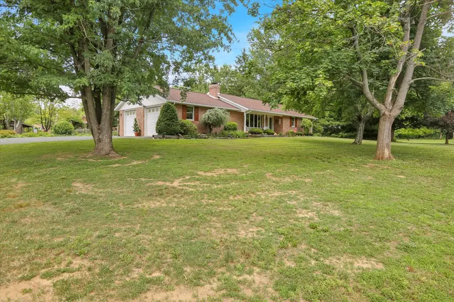 1097 Soffa Rd, East Greenville, PA 18041 - #2