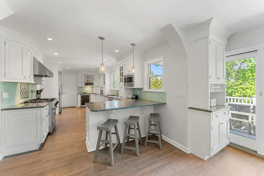 33 Byron Lane, Larchmont, NY 10538 - #2
