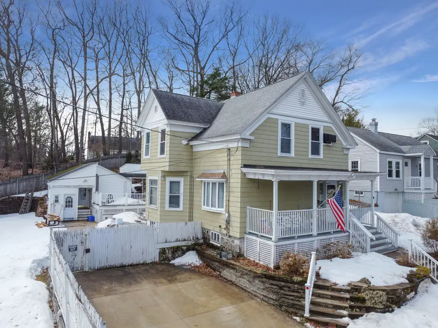 35 Maplewood Ave, Methuen, MA 01844 - #2