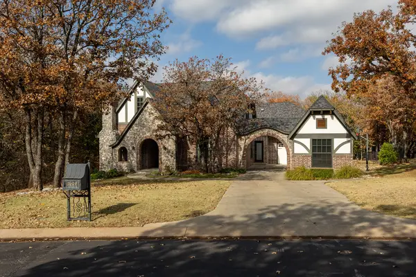 2609 Crestwood Drive, Jones, OK 73049