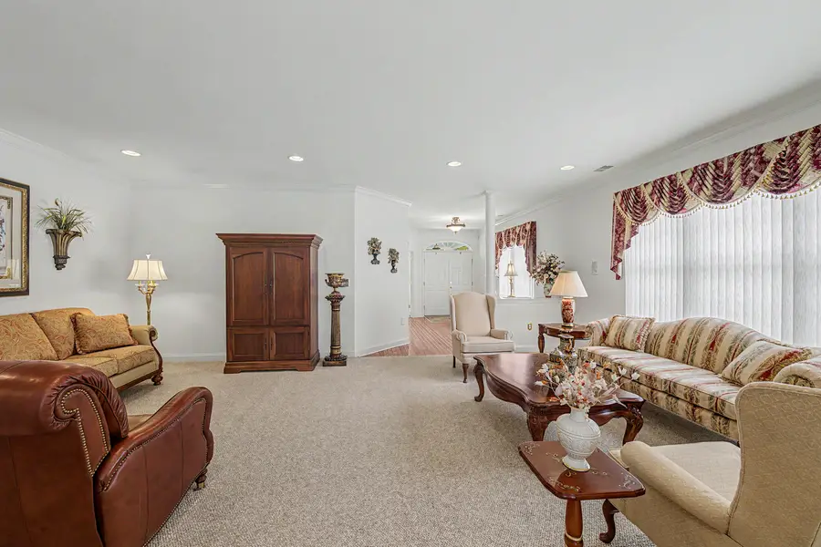 102 Oxford Ct, Smithville, NJ 08205 - #3