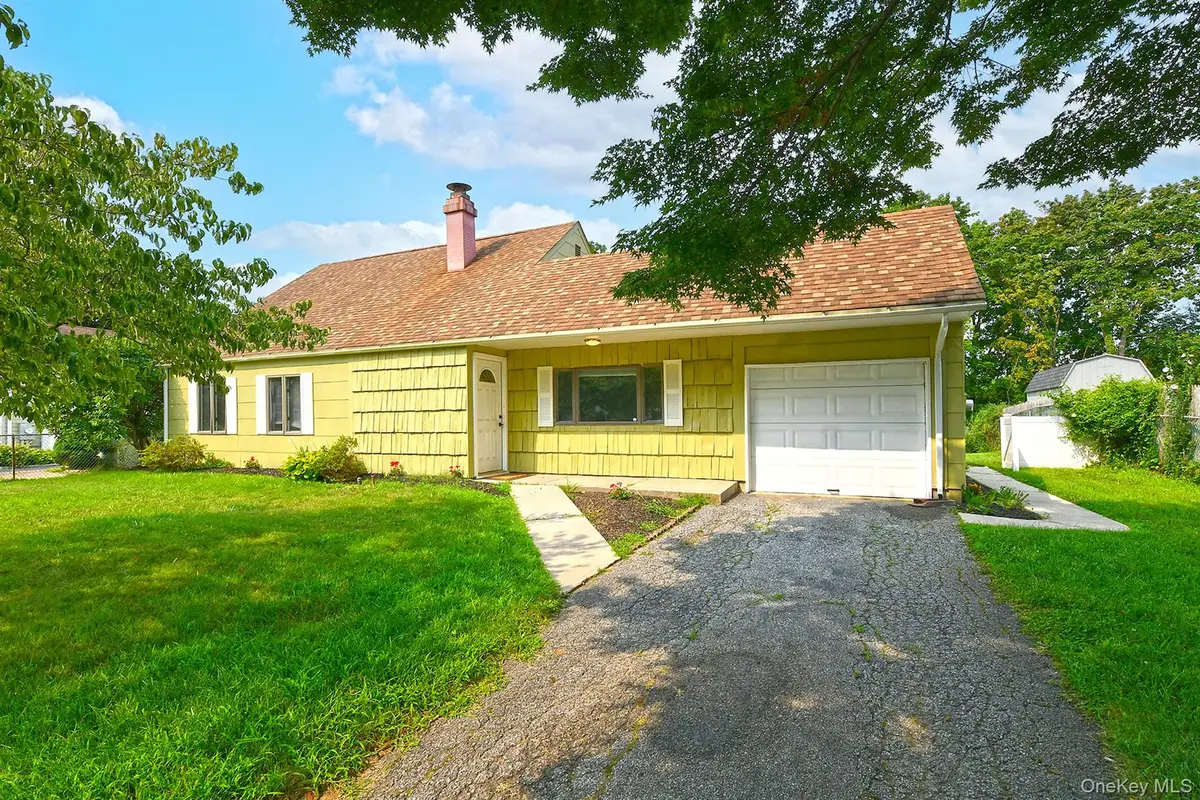 88 Matsunaye Drive, Medford, NY 11763 - #1