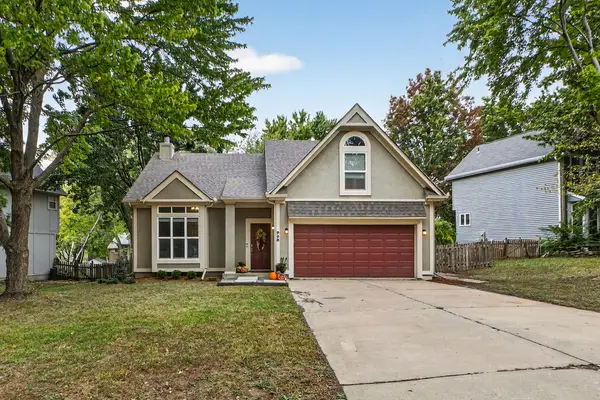 968 E Cavendish Trail, Olathe, KS 66061