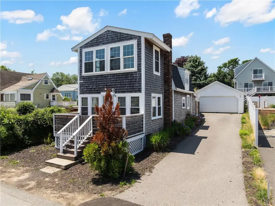 29 Aquidneck Ave, Portsmouth, RI 02871 - #2