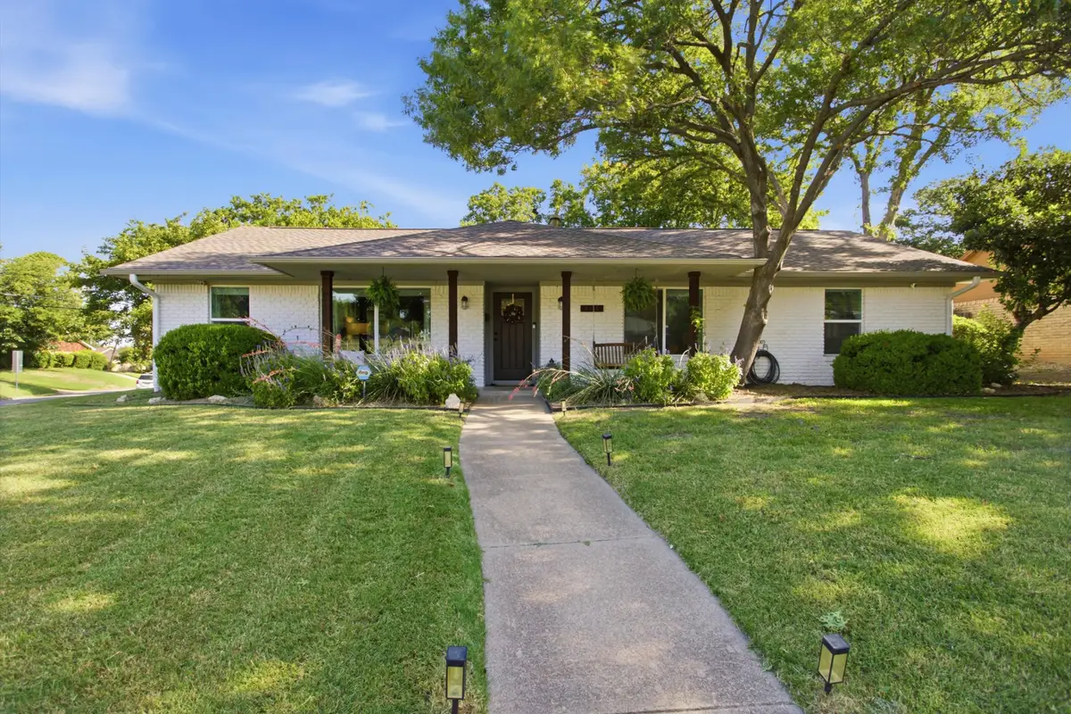6136 Wrigley Way, Fort Worth, TX 76133 - #1