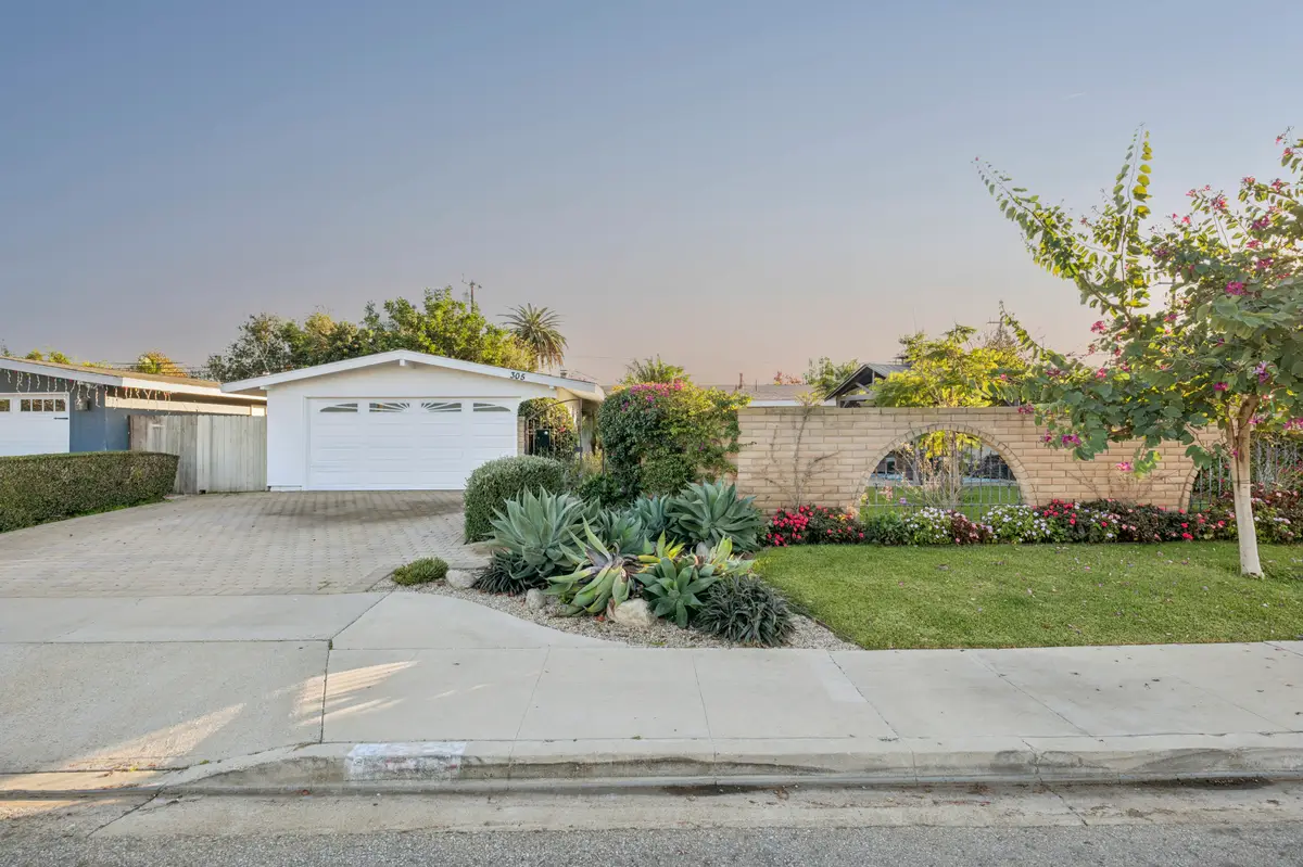 305 Nassau Road, Costa Mesa, CA 92626 - Image #1