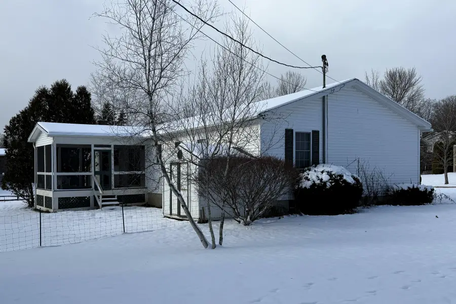 8 Cessna Place, Rutland, VT 05701 - Image #2