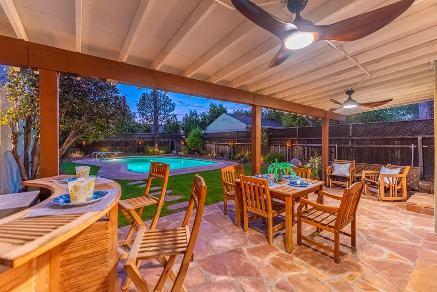 5415 Carpenter, Valley Village, CA 91607 - #3