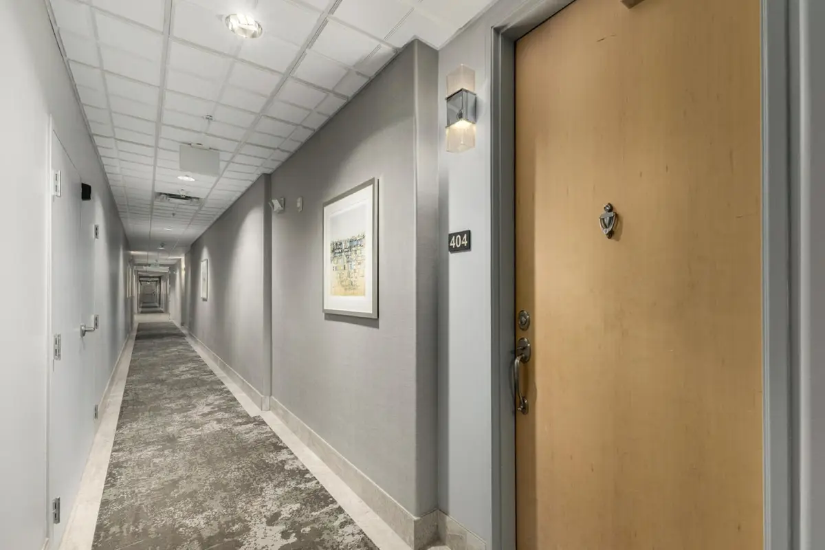 2302 N Central Avenue #404, Phoenix, AZ 85004 - #1