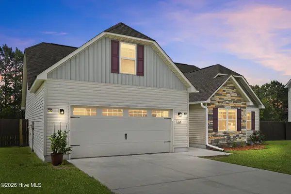 212 Holly Grove Court E, Jacksonville, NC 28540