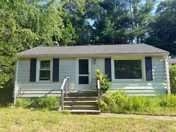32 Paine Avenue, Hyannis, MA 02601