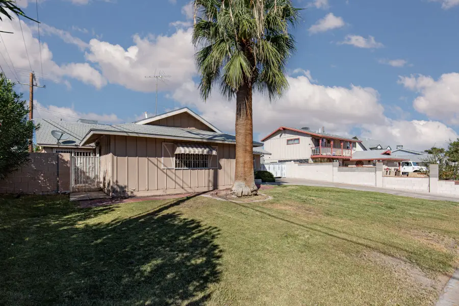 2432 Palma Vista Avenue, Las Vegas, NV 89121 - Image #3