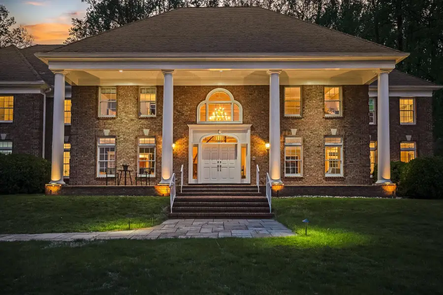 5 Chilton Rd, Chester, NJ 07930 - #3