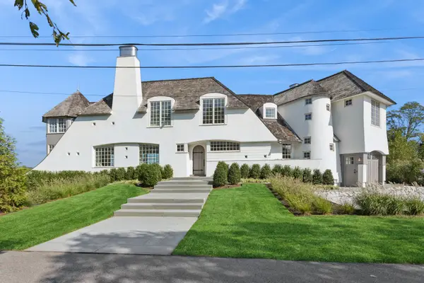 32 Edgewater Hillside, Westport, CT 06880