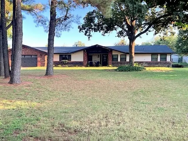 9 Dustin Circle, Shawnee, OK 74804 - Image #1