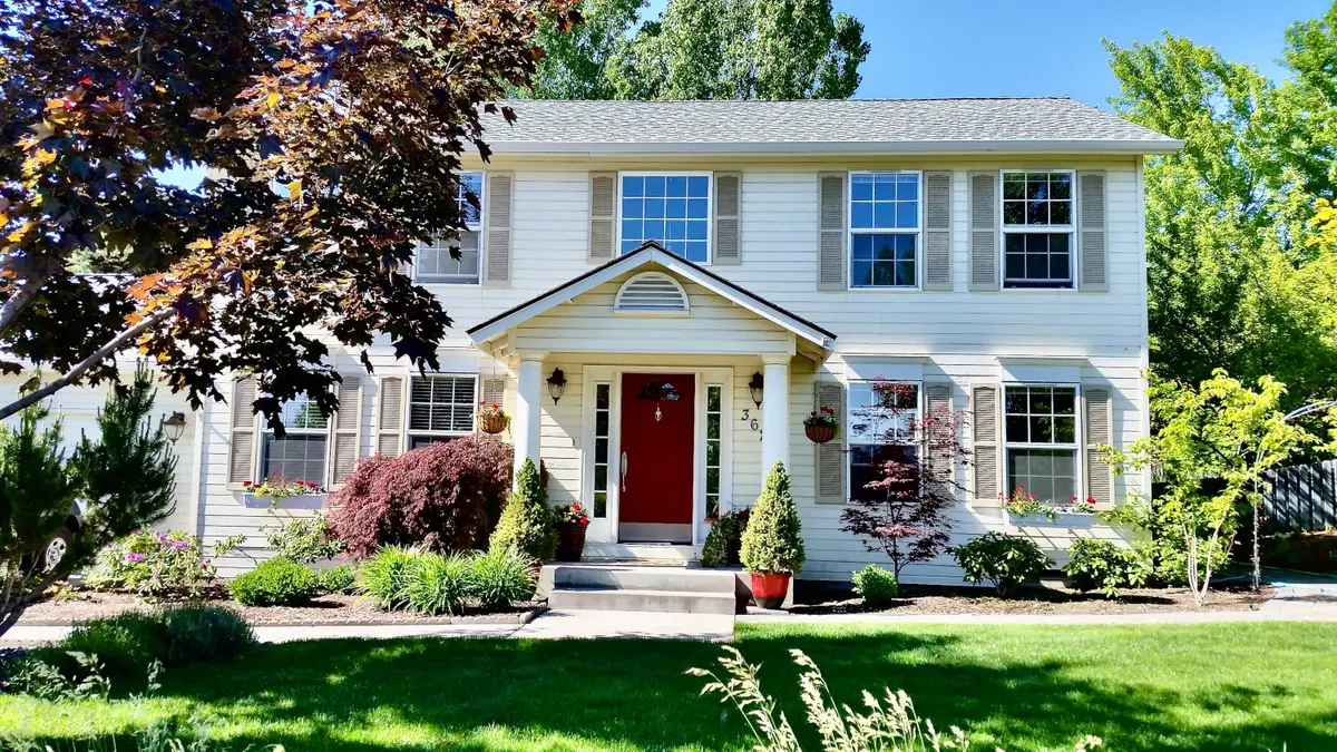 3626 SW Volcano, Redmond, OR 97756 - Image #1