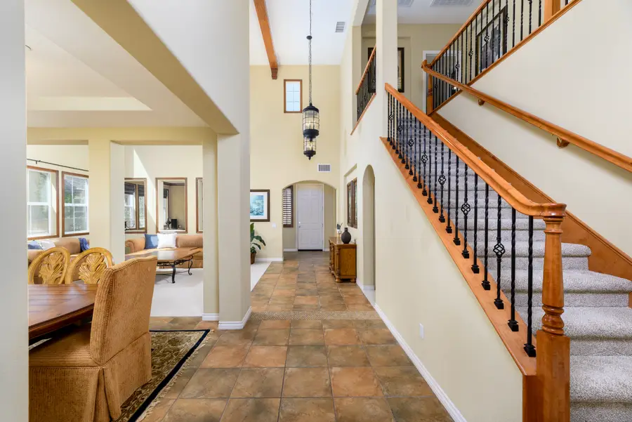 650 Charleston Place, San Buenaventura Ventura, CA 93004 - Image #3