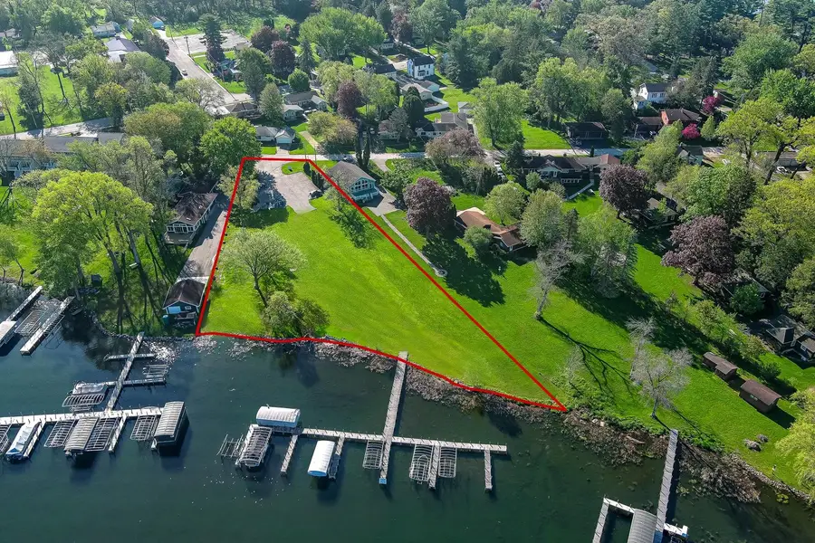 413 Strauss unit 4 Avenue, Green Lake, WI 54941 - Image #3