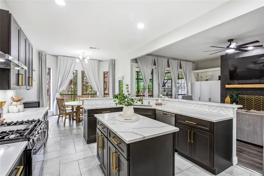 822 Longmeadow Court, Desoto, TX 75115 - #2