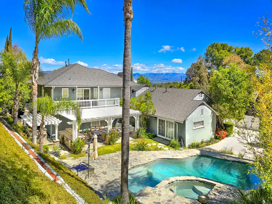 3690 Crownridge Drive, Sherman Oaks, CA 91403 - #3