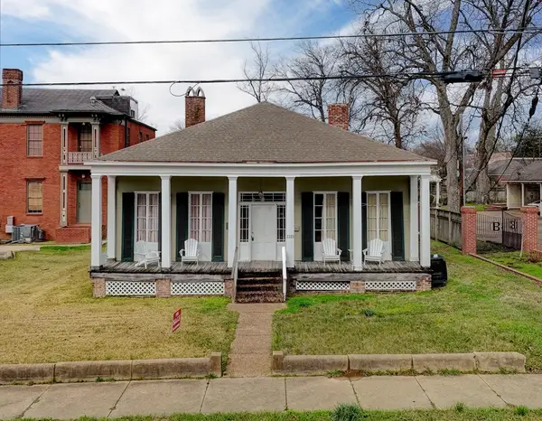 1115 Grove Street, Vicksburg, MS 39183