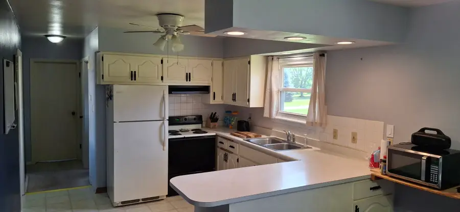 863 West St, Watertown, WI 53094 - #2