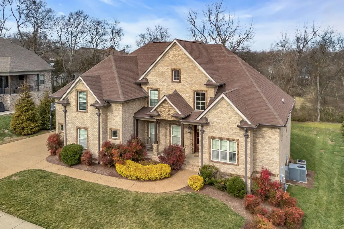 2040 Brisbane Dr, Spring Hill, TN 37174 - #1