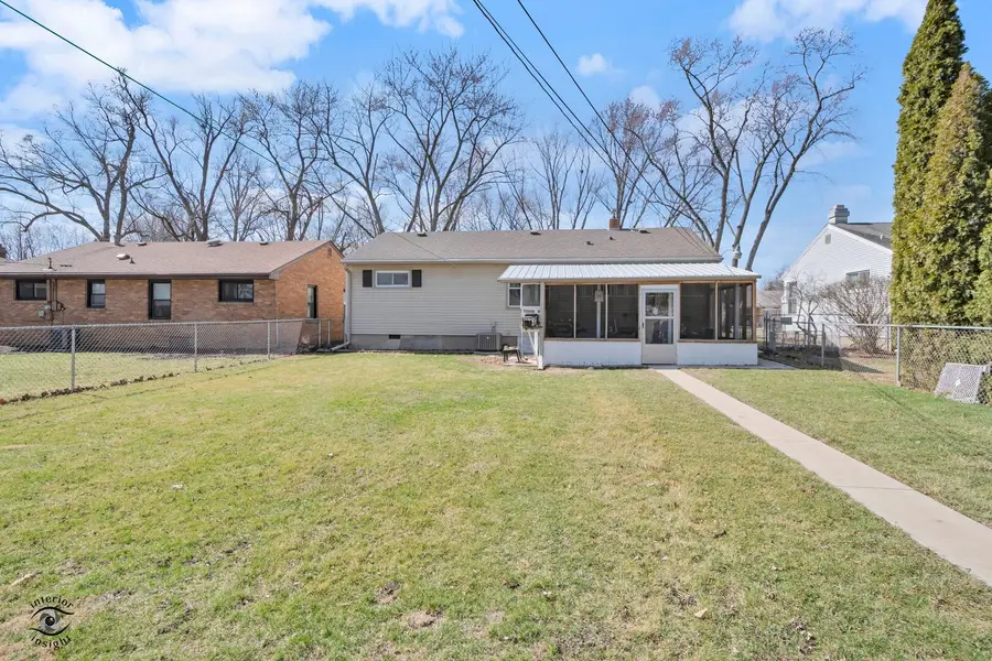 1562 S 5th Avenue, Kankakee, IL 60901 - #2
