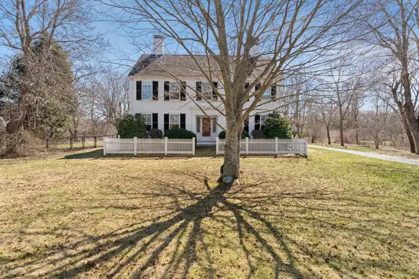 585 Careswell St, Marshfield, MA 02050