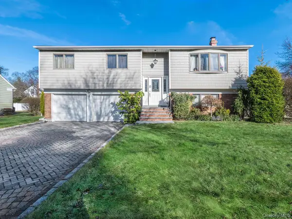 2 Terry Court, Glen Head, NY 11545