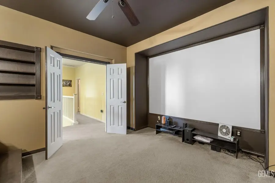 10114 OPORTO WAY, Bakersfield, CA 93306 - Image #3