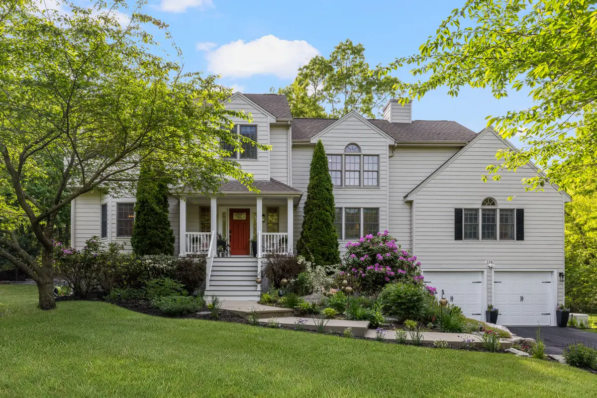 138 Chestnut St, Rehoboth, MA 02769 - #1